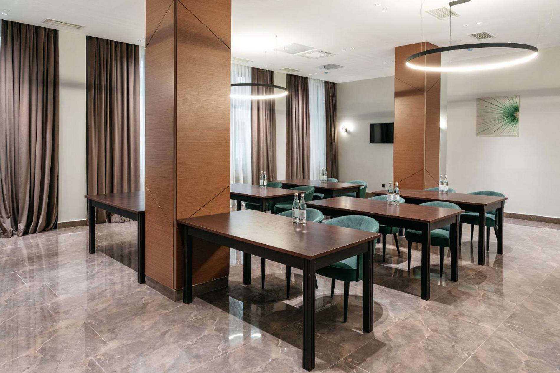 Raavah Aparthotel Ałma Ata Zewnętrze zdjęcie