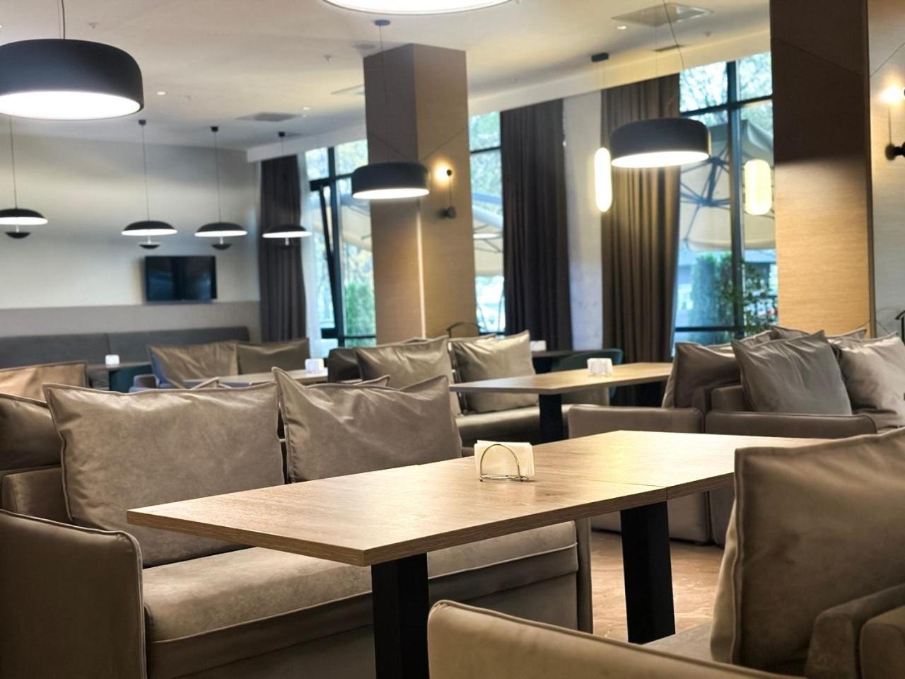 Raavah Aparthotel Ałma Ata Zewnętrze zdjęcie