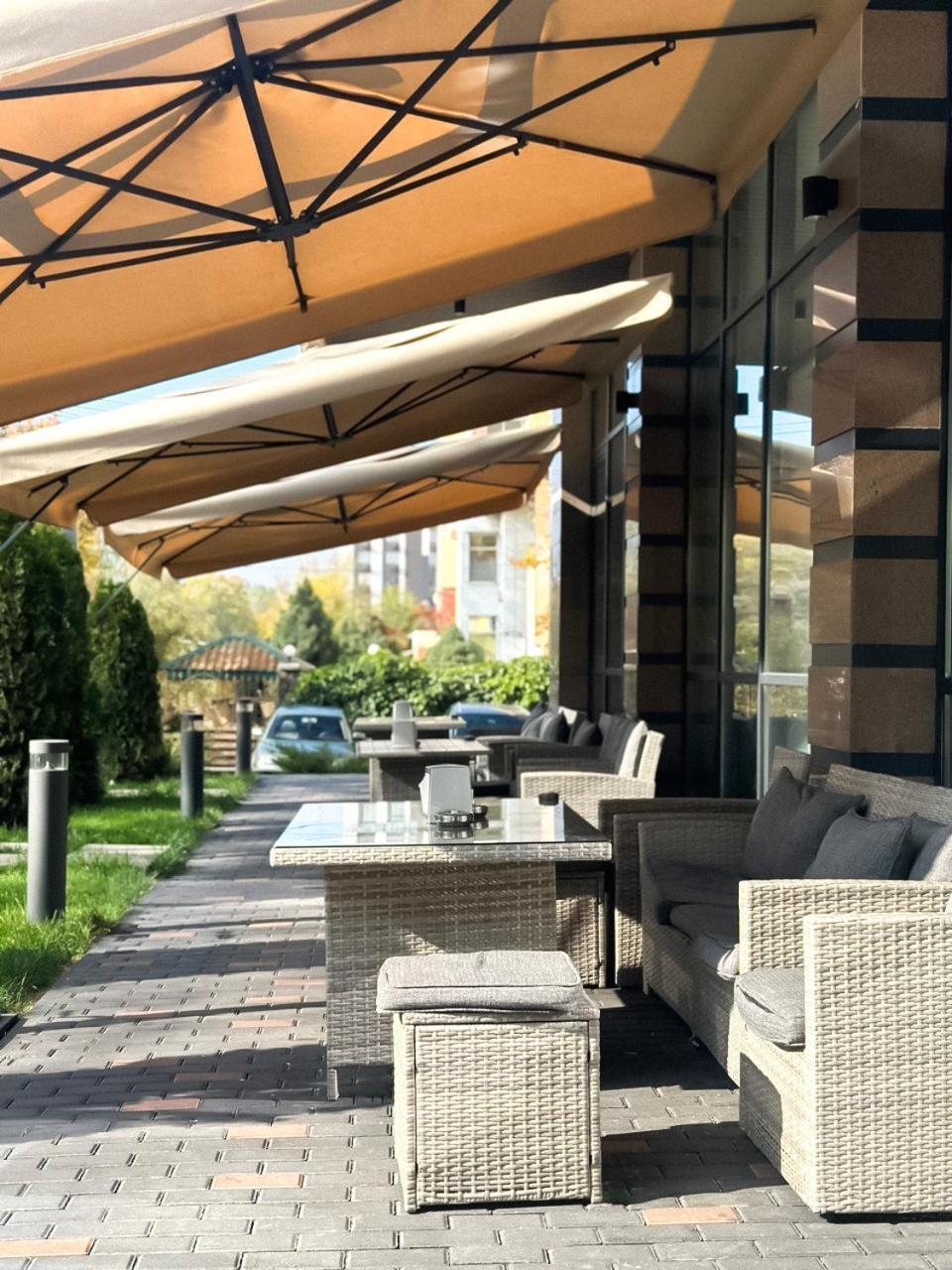 Raavah Aparthotel Ałma Ata Zewnętrze zdjęcie